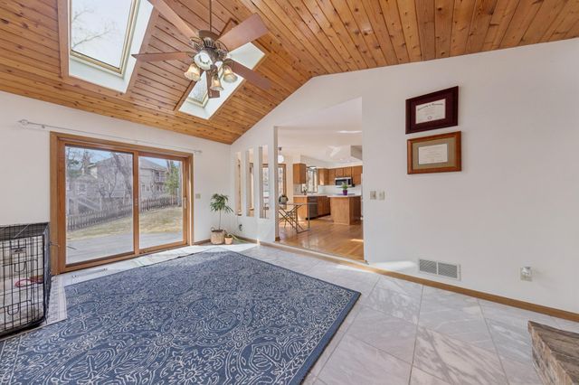 2248 James Street, Eagan, MN 55122