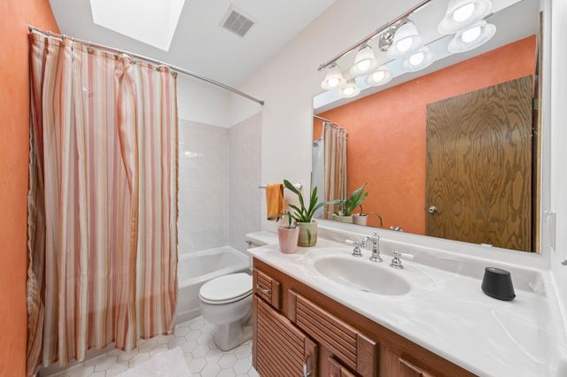 2248 James Street, Eagan, MN 55122