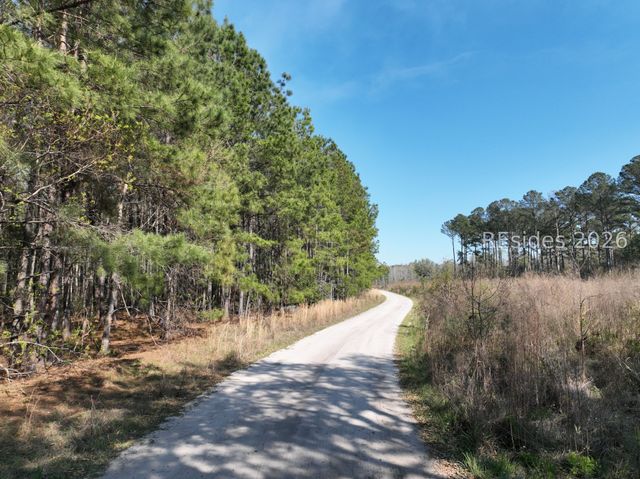 1418 Great Swamp Rd, Ridgeland, SC 29936