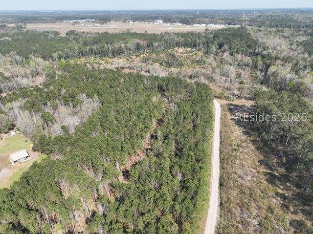 1418 Great Swamp Rd, Ridgeland, SC 29936