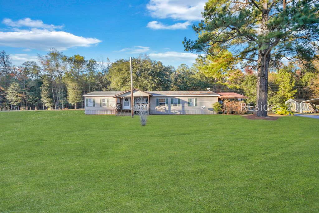 1418 Great Swamp Rd, Ridgeland, SC 29936