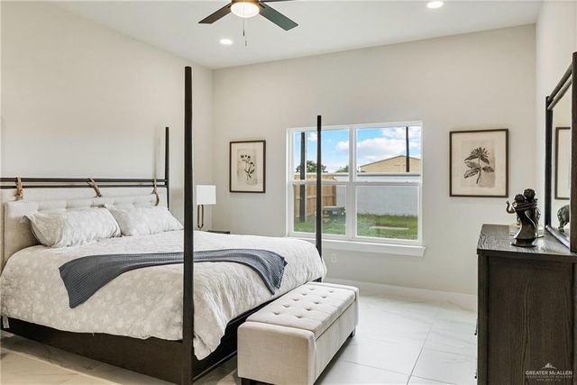 2404 Zinnia Street, Weslaco, TX 78599