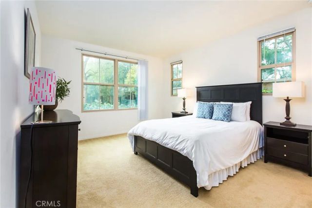 137 kempton, Irvine, CA 92620