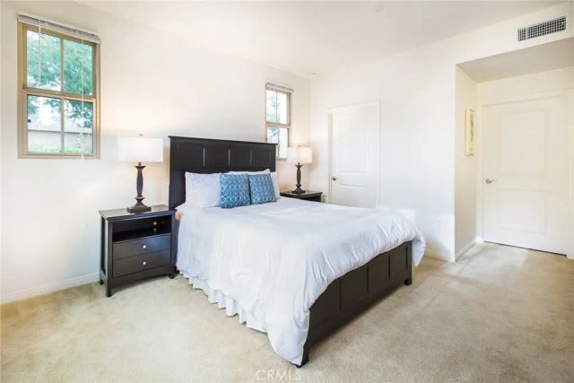 137 kempton, Irvine, CA 92620