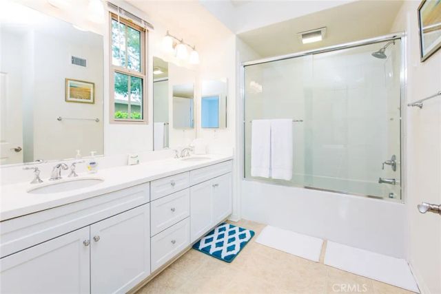 137 kempton, Irvine, CA 92620