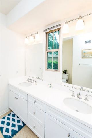 137 kempton, Irvine, CA 92620