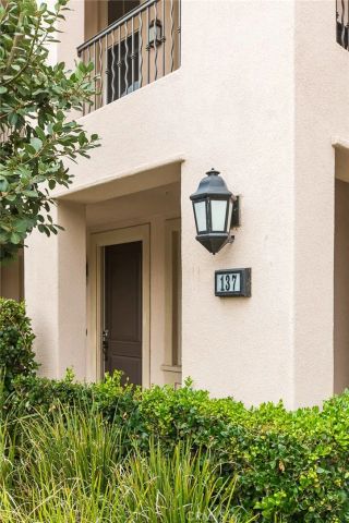 137 kempton, Irvine, CA 92620