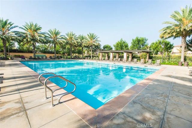 137 kempton, Irvine, CA 92620