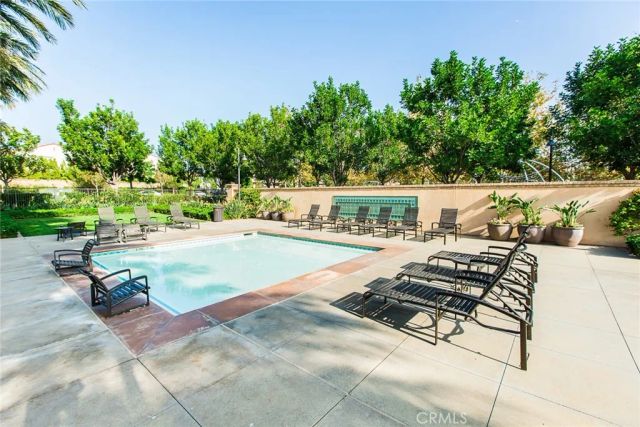 137 kempton, Irvine, CA 92620