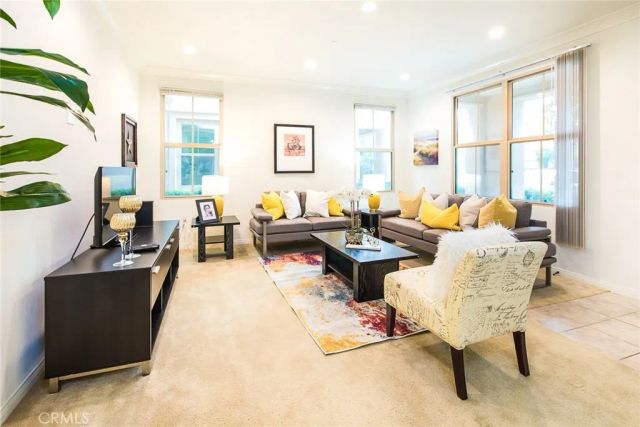 137 kempton, Irvine, CA 92620