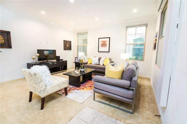 137 kempton, Irvine, CA 92620