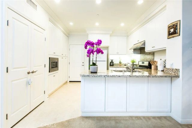 137 kempton, Irvine, CA 92620