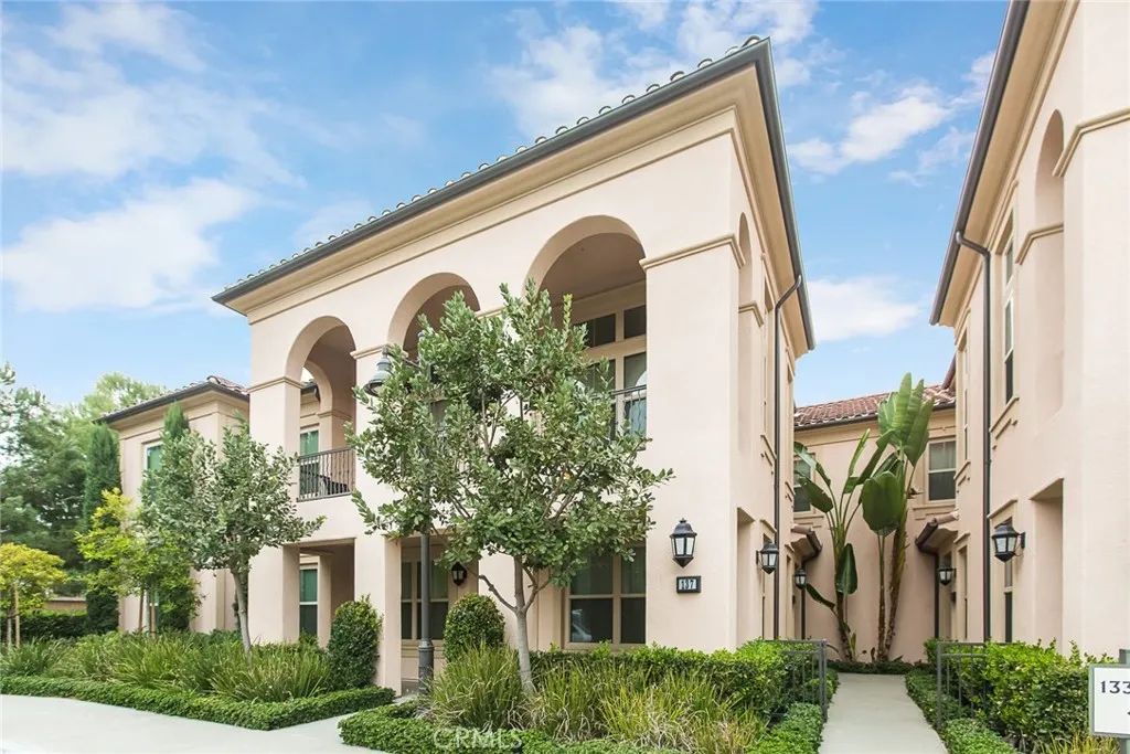 137 kempton, Irvine, CA 92620