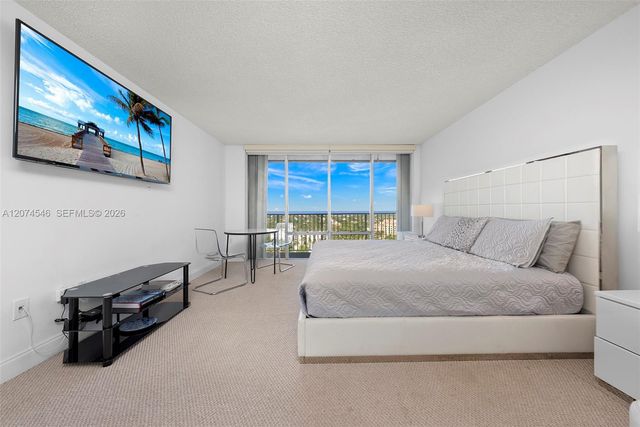 881 Ocean Drive 16F, Key Biscayne, FL 33149