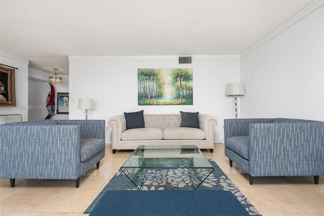 881 Ocean Drive 16F, Key Biscayne, FL 33149