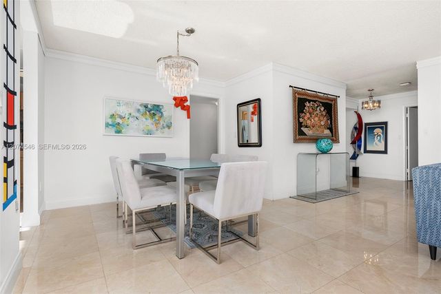 881 Ocean Drive 16F, Key Biscayne, FL 33149