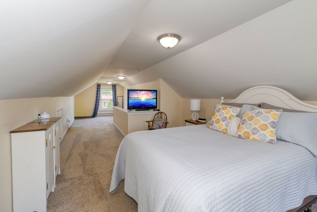 220 S First Street, Elburn, IL 60119