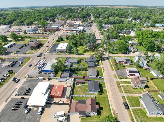 220 S First Street, Elburn, IL 60119