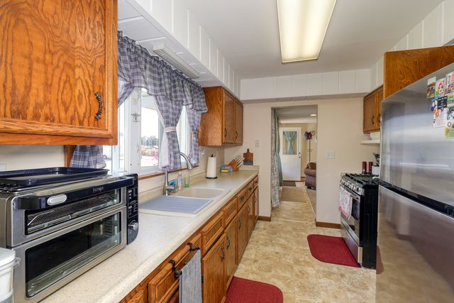 220 S First Street, Elburn, IL 60119