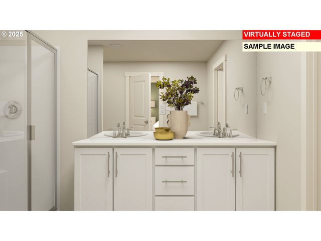 2219 Sawtelle Dr, Woodburn, OR 97071