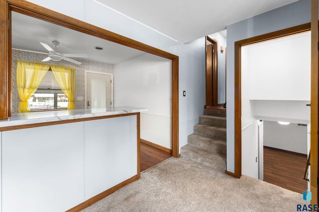 4004 S Marion Rd Road, Sioux Falls, SD 57106