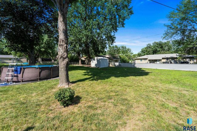 4004 S Marion Rd Road, Sioux Falls, SD 57106