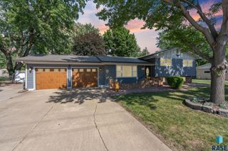 4004 S Marion Rd Road, Sioux Falls, SD 57106