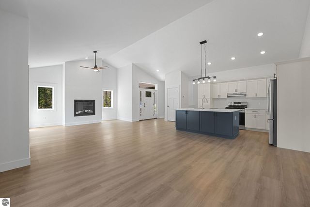 2266 Arbutus Ridge Drive, Traverse City, MI 49684