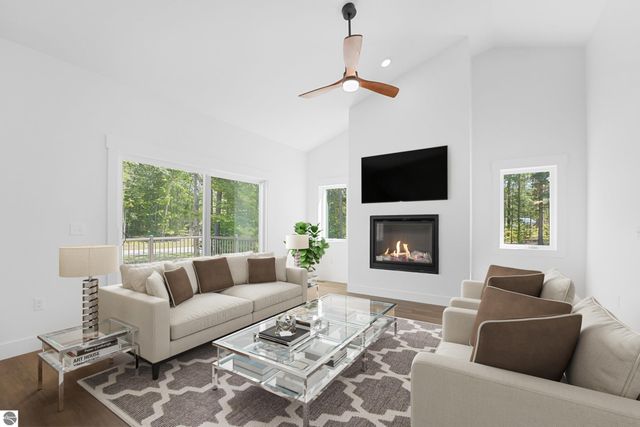 2266 Arbutus Ridge Drive, Traverse City, MI 49684