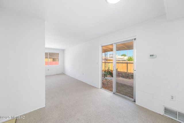 488 N Silverbell Road UNIT A, Tucson, AZ 85745