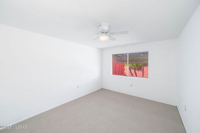 488 N Silverbell Road UNIT A, Tucson, AZ 85745