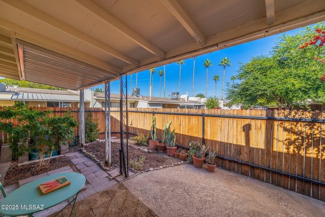 488 N Silverbell Road UNIT A, Tucson, AZ 85745