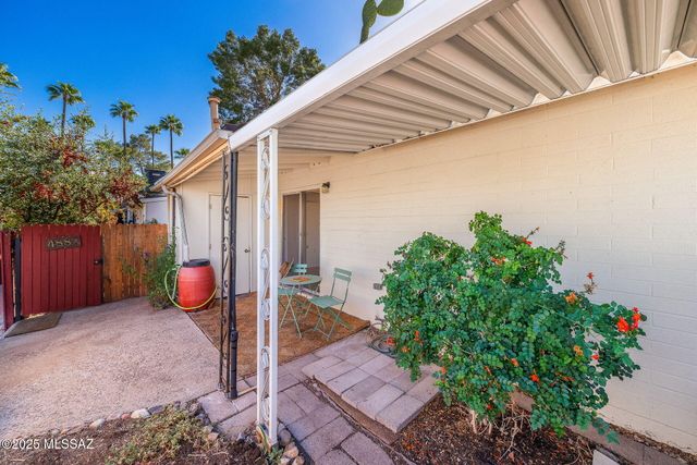 488 N Silverbell Road UNIT A, Tucson, AZ 85745