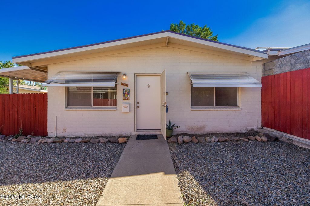 488 N Silverbell Road UNIT A, Tucson, AZ 85745
