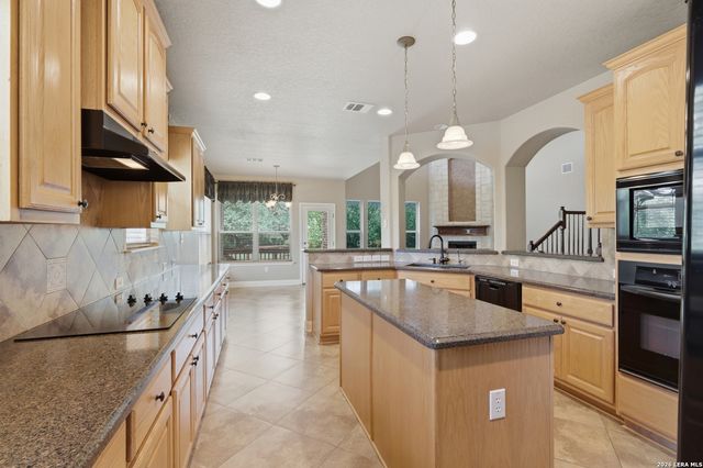 26147 Wood Chuck, San Antonio, TX 78260