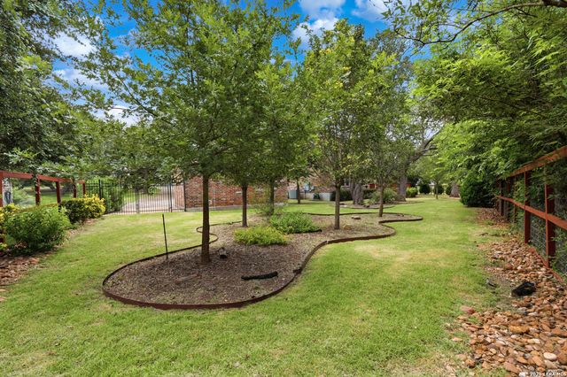26147 Wood Chuck, San Antonio, TX 78260