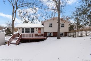 3821 Langley Drive, Hamburg Township, MI 48169