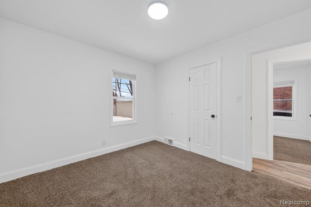 16873 Mansfield Street, Detroit, MI 48235