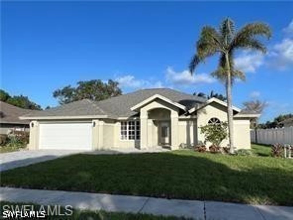 10225 Boca CIR, Naples, FL 34109