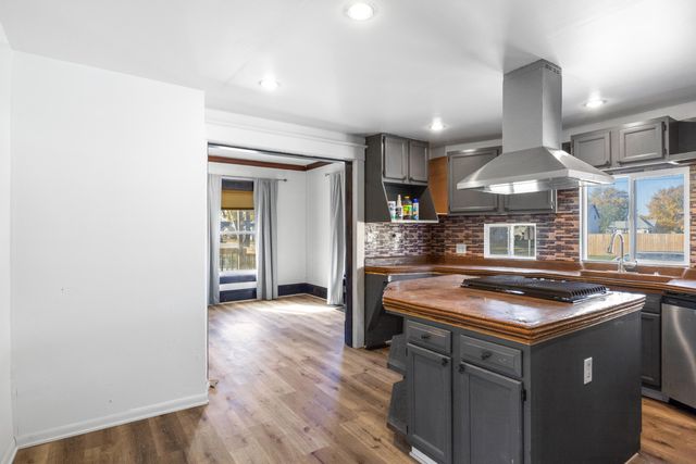 2222 4TH Avenue, Council Bluffs, IA 51501