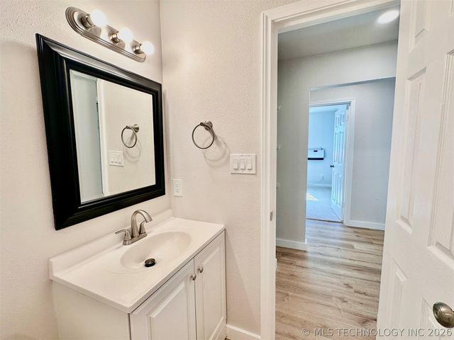 411 S 15th, Durant, OK 74701