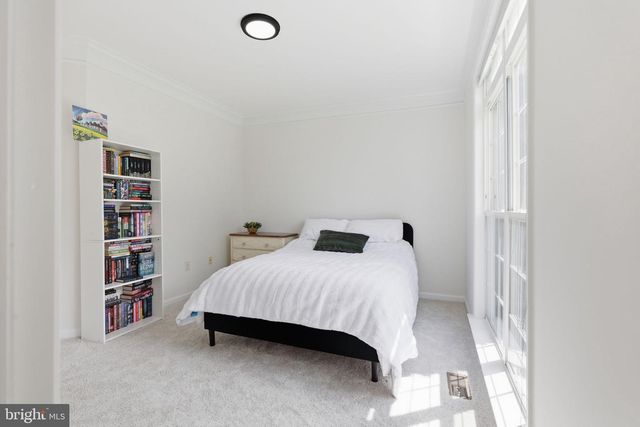 7668 GREAT DOVER ST, Gainesville, VA 20155