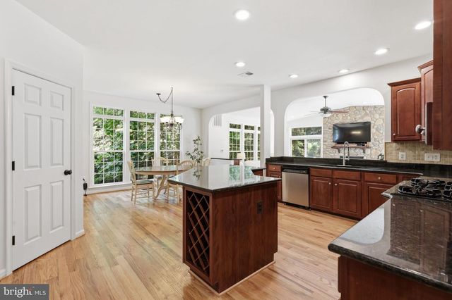 7668 GREAT DOVER ST, Gainesville, VA 20155