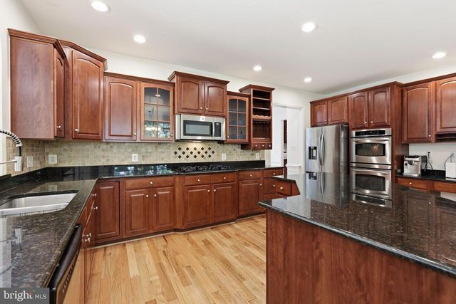 7668 GREAT DOVER ST, Gainesville, VA 20155