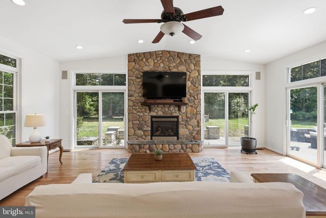 7668 GREAT DOVER ST, Gainesville, VA 20155