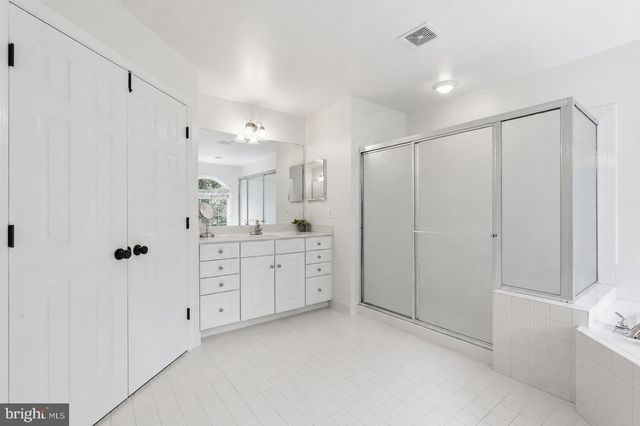 7668 GREAT DOVER ST, Gainesville, VA 20155