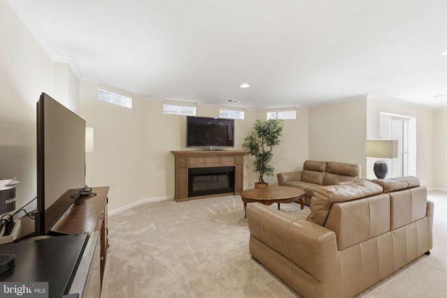 7668 GREAT DOVER ST, Gainesville, VA 20155