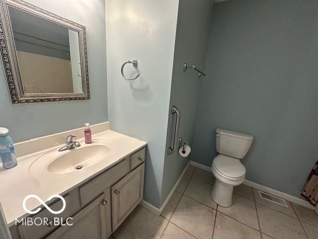 6055 S Stratton Court, Columbus, IN 47203