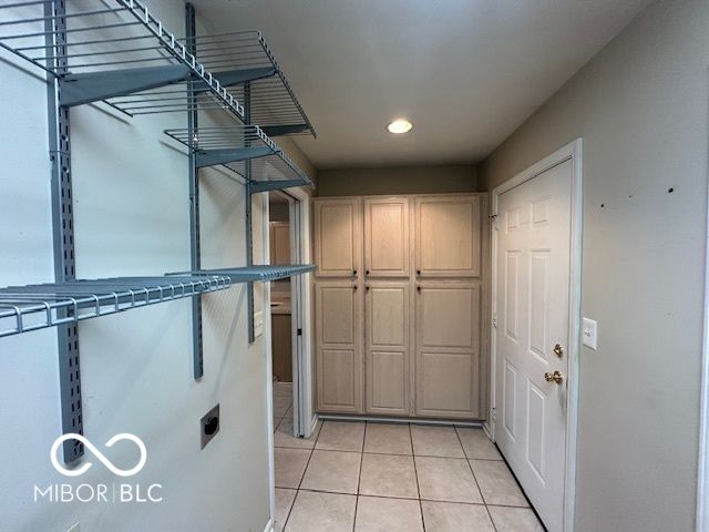 6055 S Stratton Court, Columbus, IN 47203