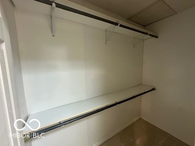 6055 S Stratton Court, Columbus, IN 47203